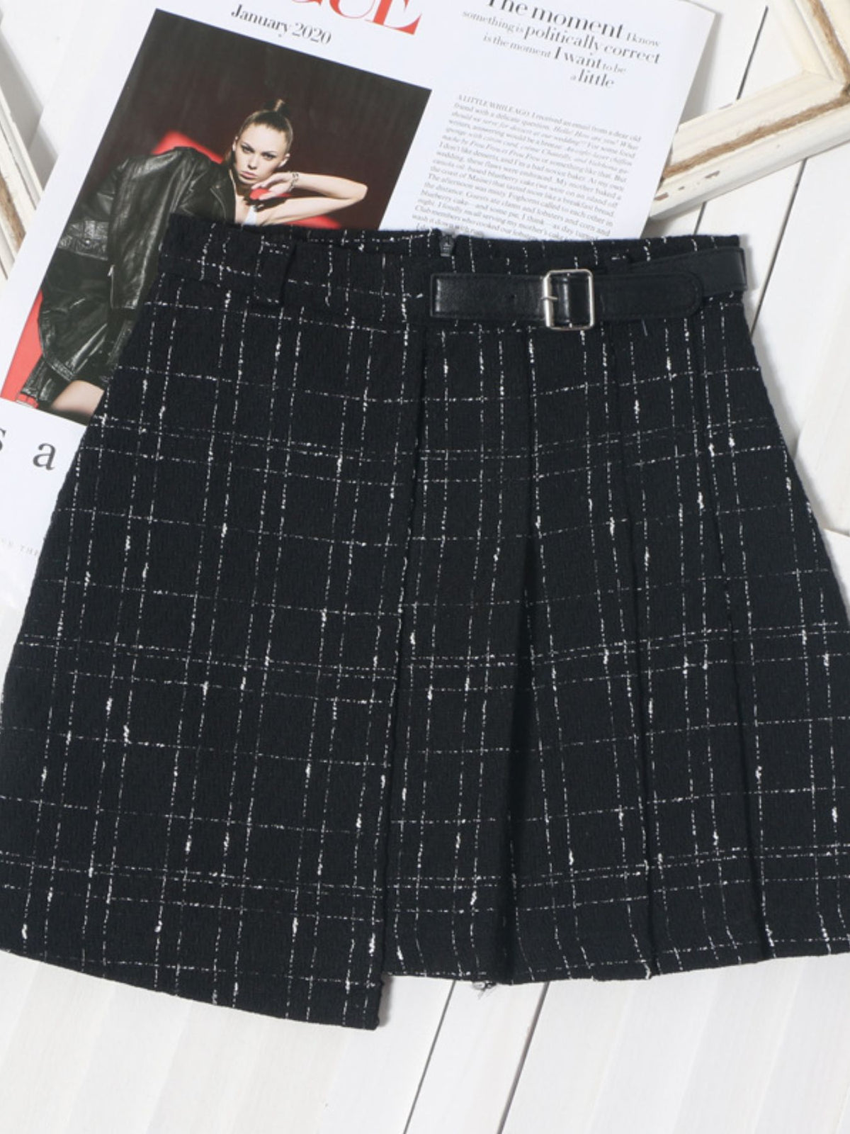 Black / M